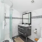 Bright Apartment, By Hopstays Villa Crestuma