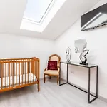 Bright Apartment, By Hopstays Villa *