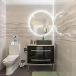 Bright Apartment, By Hopstays *