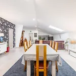 Bright Apartment, By Hopstays Villa Crestuma