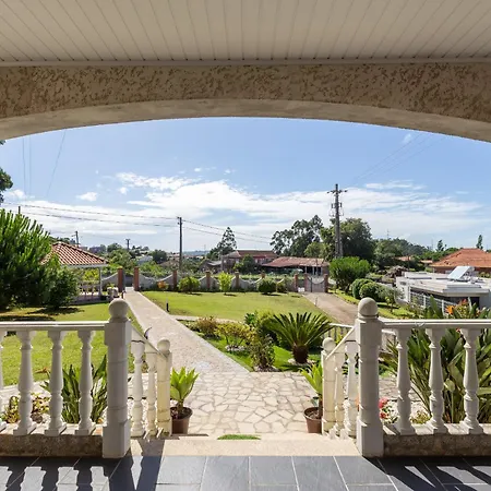 New - Bright Villa