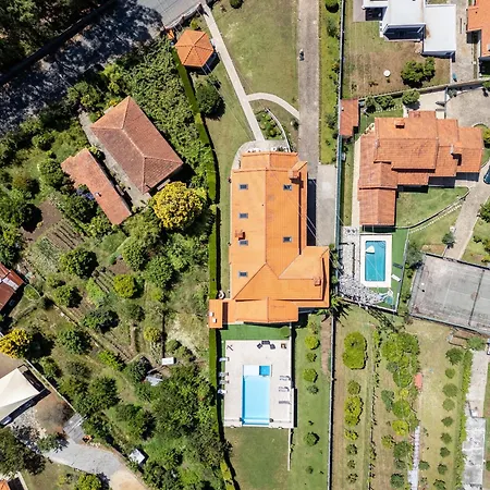 Bright Apartment, By Hopstays *