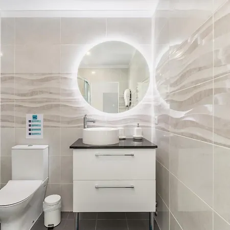 Bright Apartment, By Hopstays Villa *