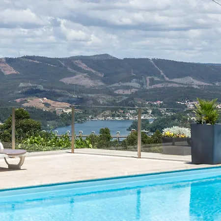 Bright Apartment, By Hopstays *