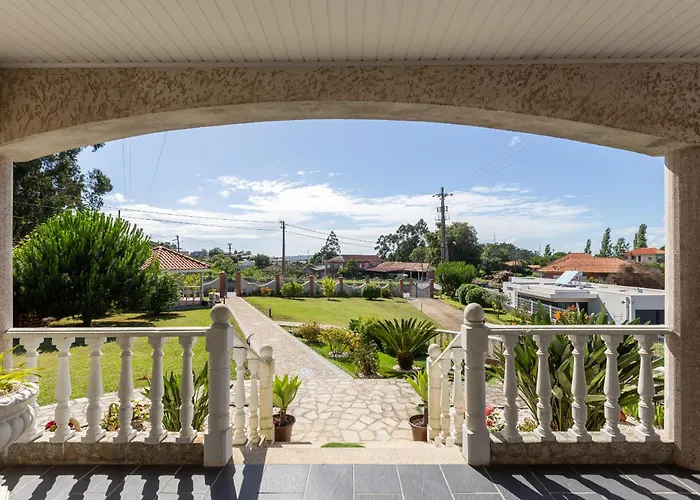 Bright Apartment, By Hopstays Villa