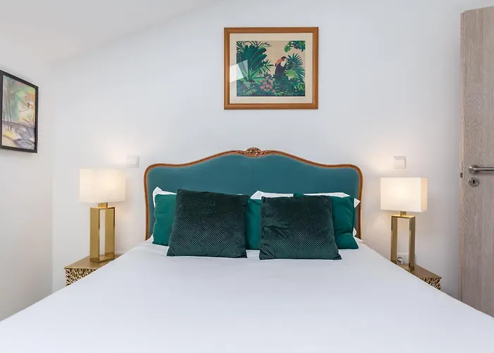 Bright Apartment, By Hopstays Villa Crestuma