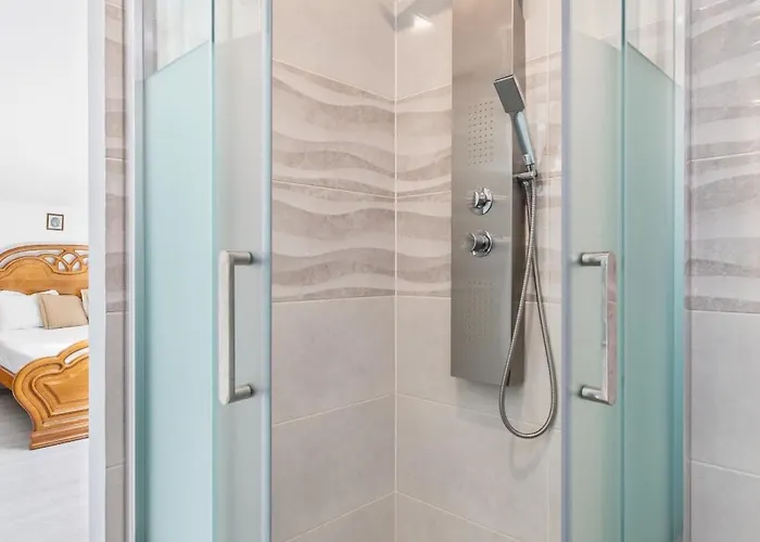 Bright Apartment, By Hopstays Villa Crestuma