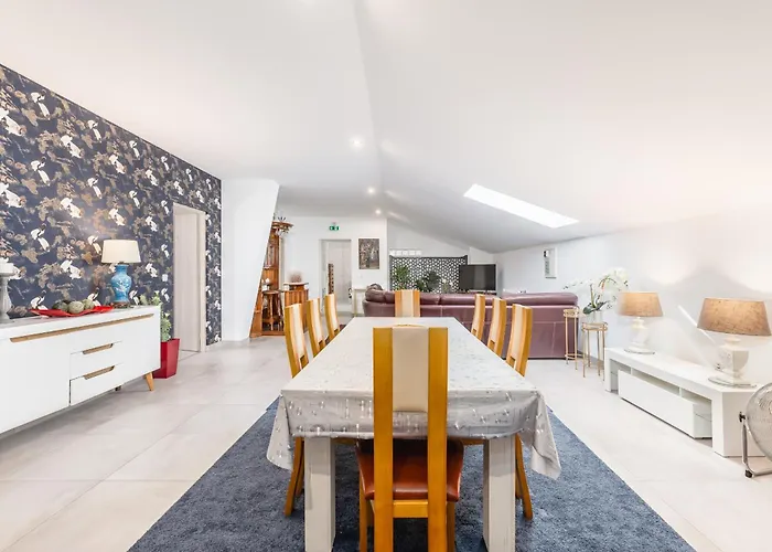 Bright Apartment, By Hopstays Villa Crestuma