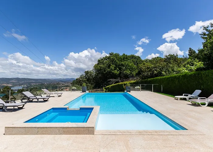 Bright Apartment, By Hopstays Villa Crestuma